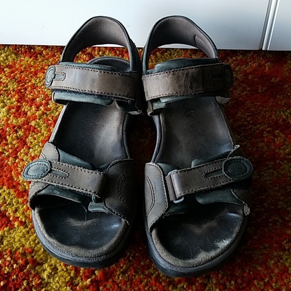 clarks air sandals